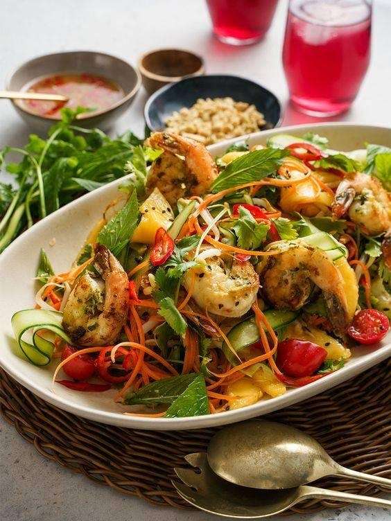 Món gỏi làm phong phú thêm hương vị cho bữa tiệc
