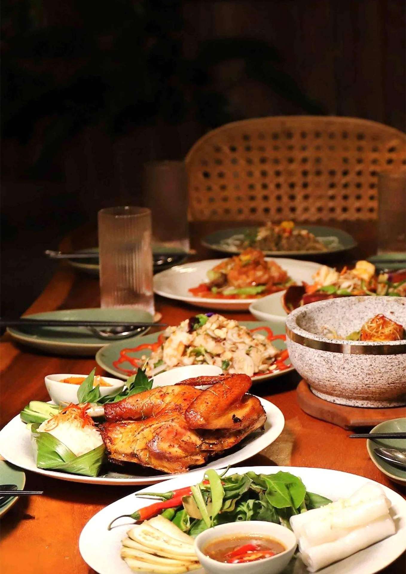 Thực đơn với những món Việt truyền thống