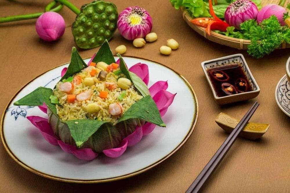 Trang trí món ăn là một phần không thể thiếu của ẩm thực Việt