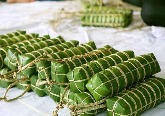 Bánh tét món bánh truyền thống không thể thiếu trong các dịp Tết