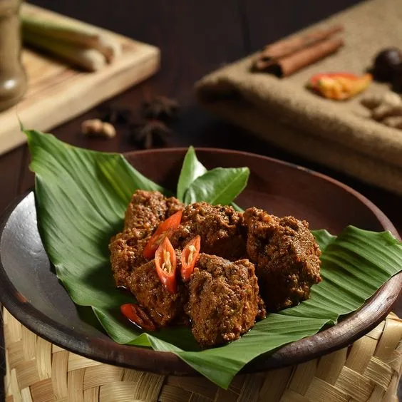 Món Rendang nổi tiếng của ẩm thực Indonesia