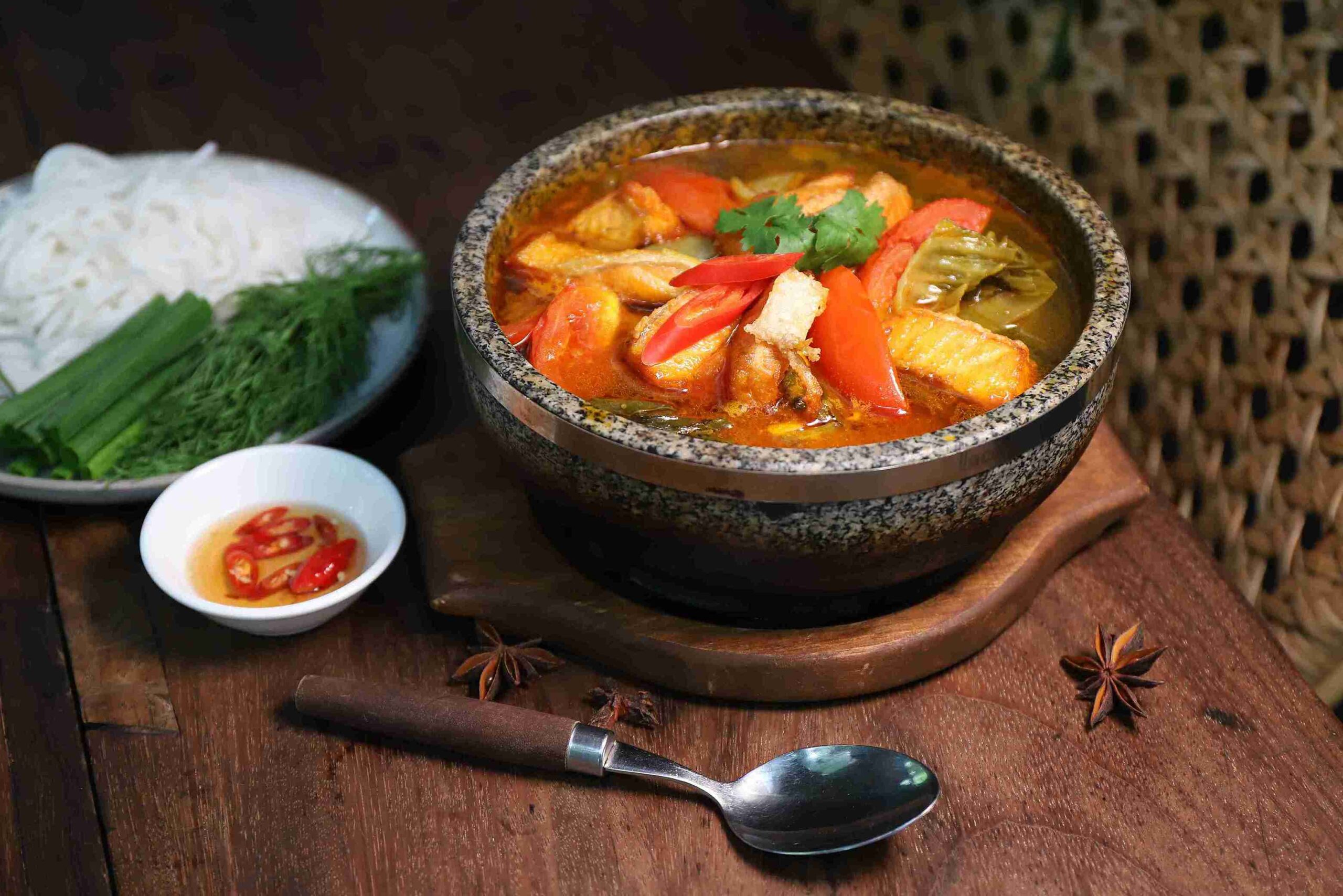 Ẩm Thực Đa Sắc Màu Tại Các Nhà Hàng Quận 7