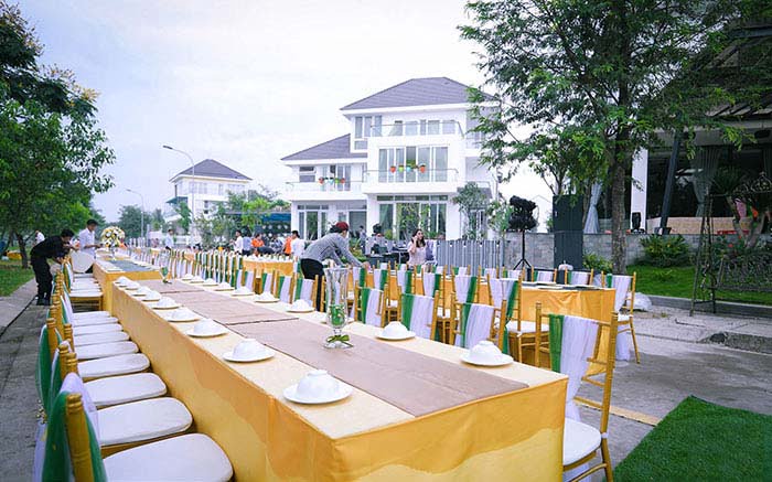 Cách Trang Trí Tiệc Tân Gia Ấm Cúng Đơn Giản Mà Vẫn Lung Linh