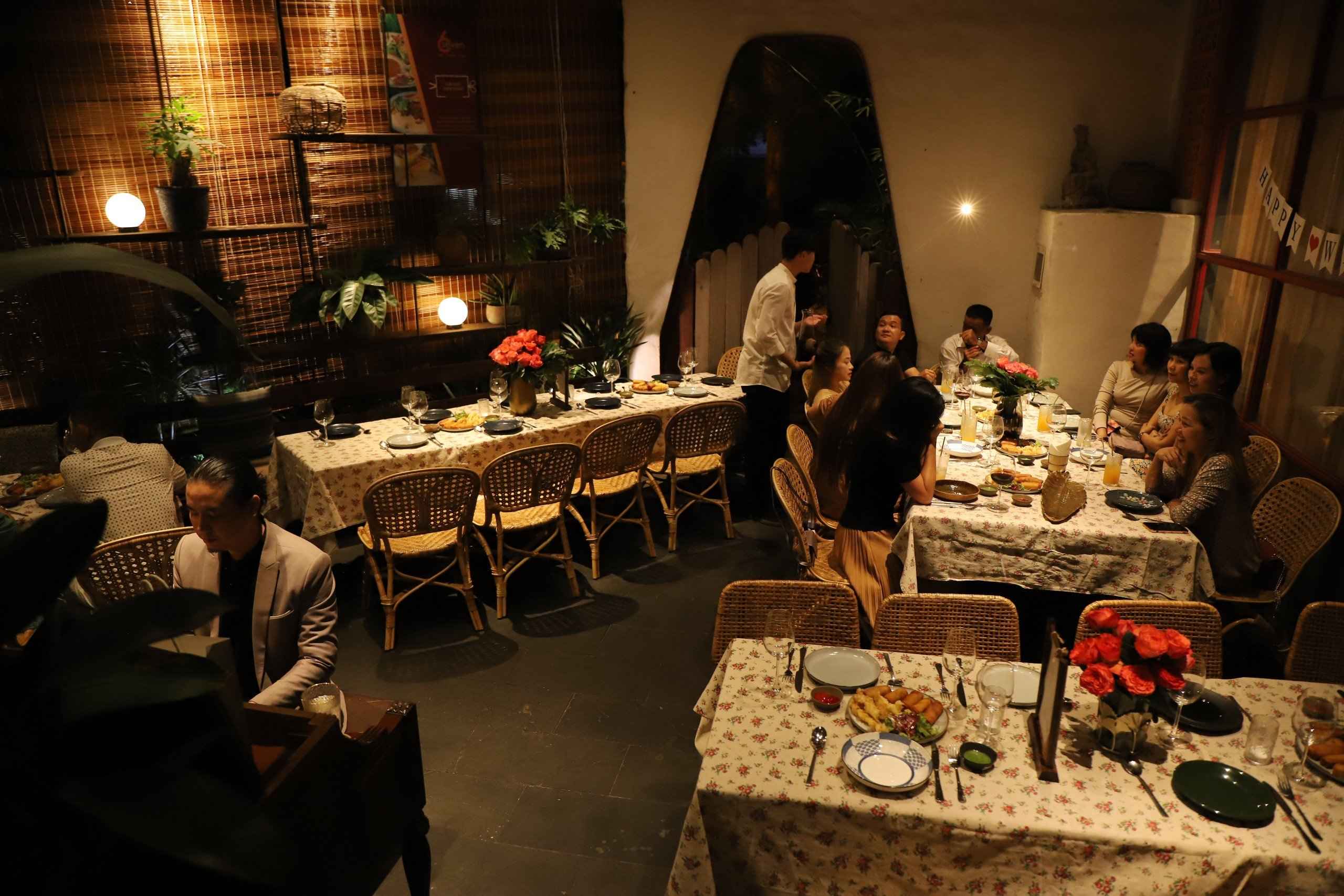 Xác định số lượng khách mời là bước quan trọng để cân đo và lựa chọn thực đơn