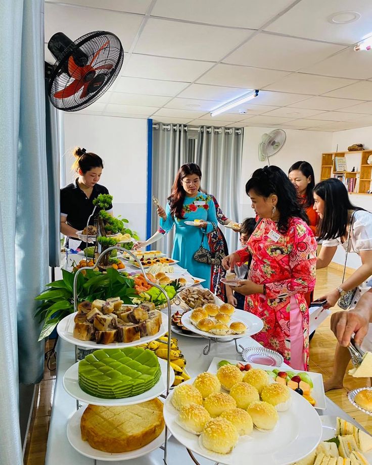 Tiệc tại văn phòng