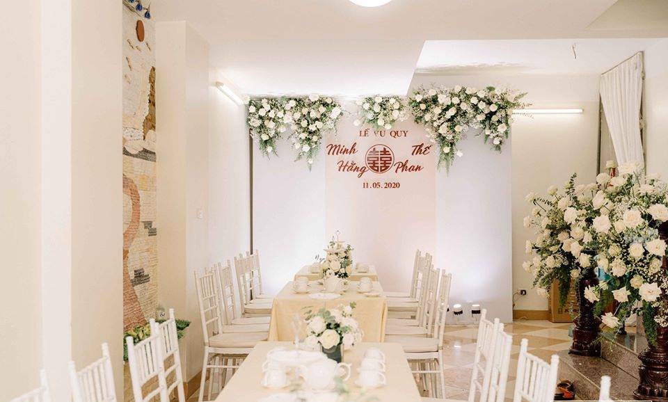 Có thể tự tay trang trí backdrop để chụp ảnh