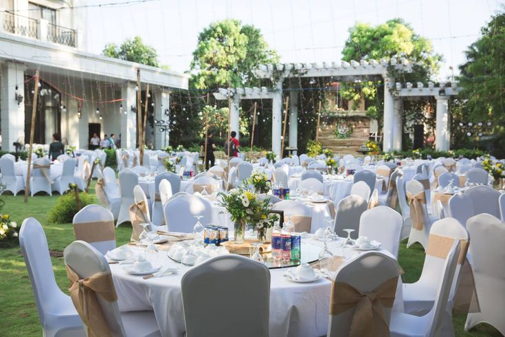 Nên Đặt Tiệc Cưới Ở Đâu TPHCM? Chọn Nhà Hàng Hay Sân Vườn