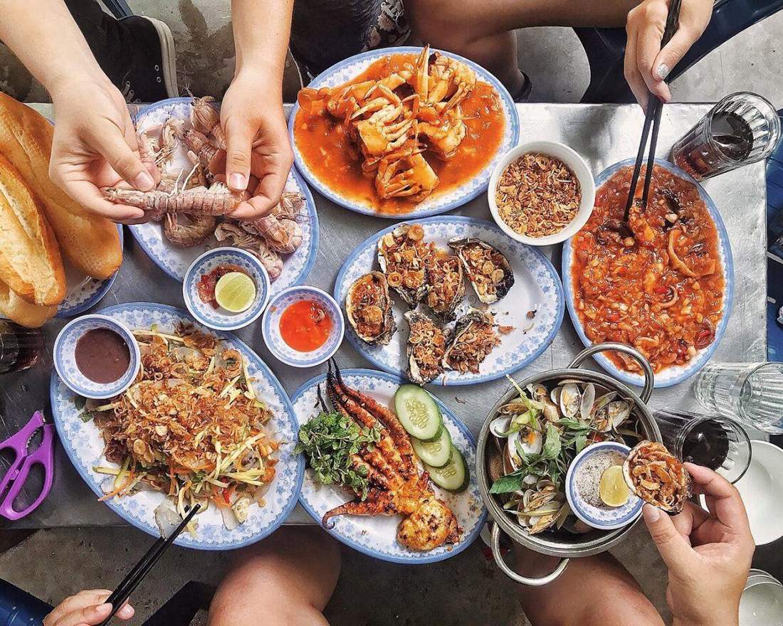 Tìm kiếm những quán ăn gần có thể tiết kiệm được thời gian di chuyển