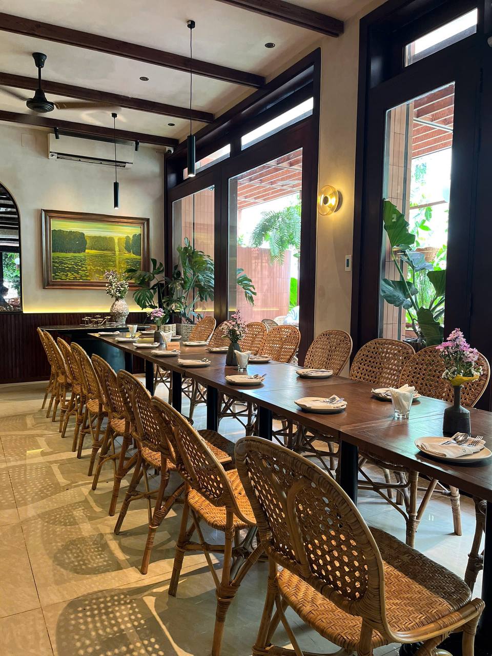 Không gian trong nhà hiện đại tại chi nhánh Phạm thái Bường 