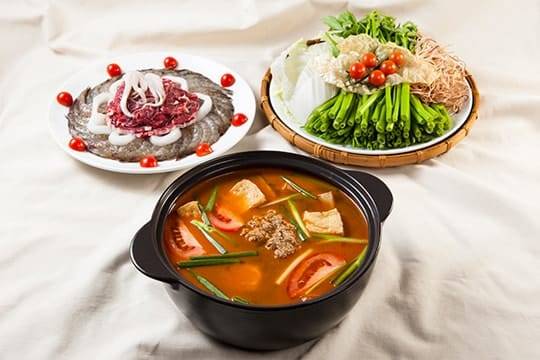 Lẩu luôn là món cuối cùng được chọn trong một menu món nhậu