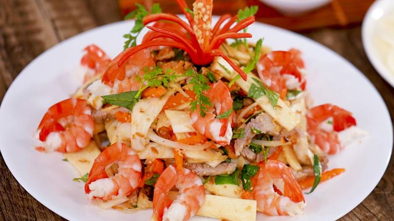 Món gỏi là món ăn thường gặp trong các thực đơn tiệc cưới Á Đông