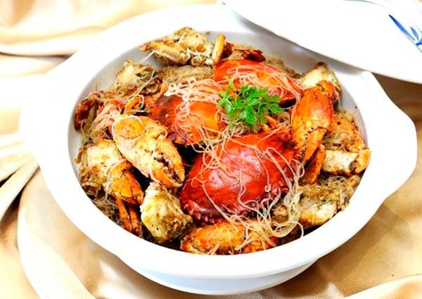 Miến xào cua là một món tinh bột nhẹ nhàng nhưng rất được yêu thích và phù hợp để kết hợp với các món ăn khác trong thực đơn