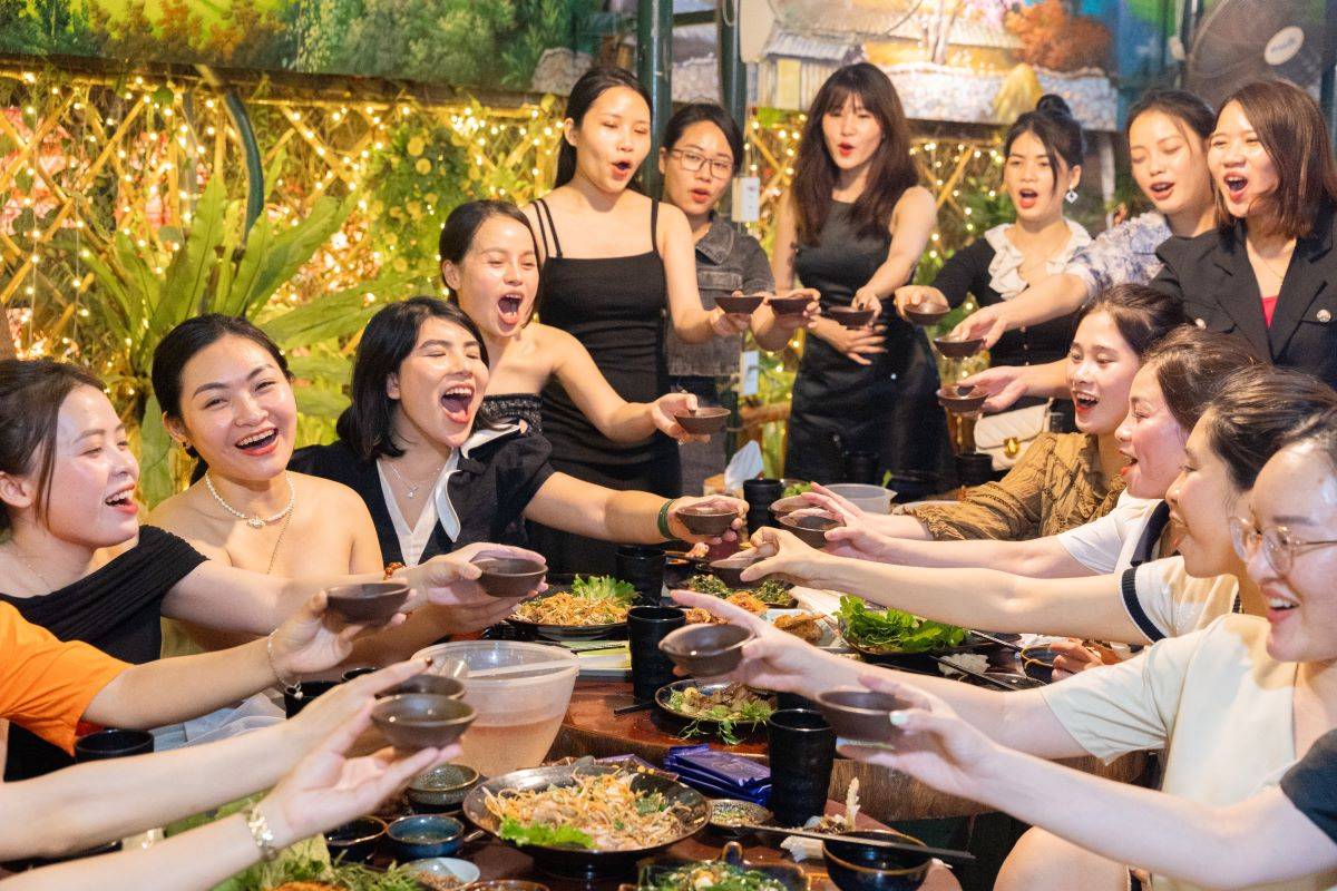 Kinh Nghiệm Thực Tế Về Cách Tổ Chức Liên Hoan Cuối Năm Ai Cũng Nên Biết