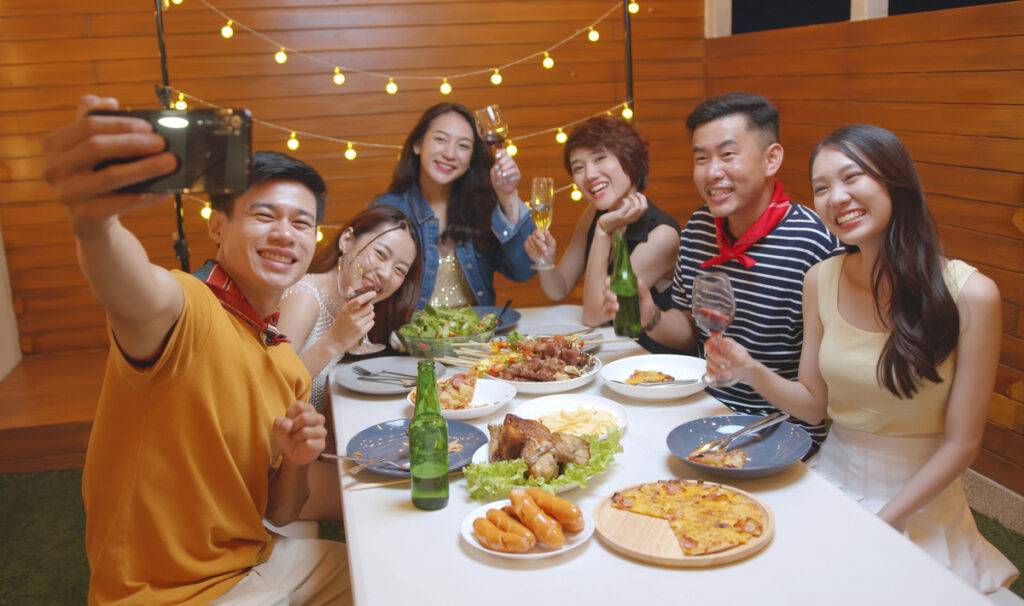 Tiệc tất niên nhỏ nhưng sẽ là cơ hội tốt để gắn kết mọi người