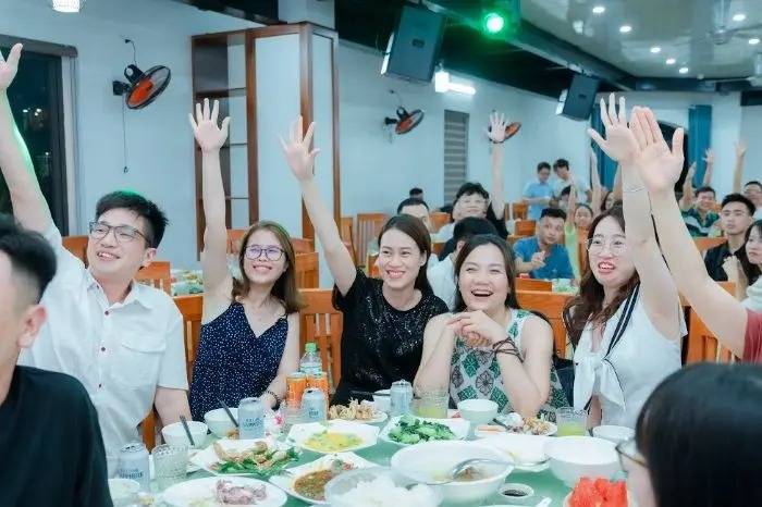 Soạn sẵn kịch bản để bữa tiệc được diễn ra đúng quy trình