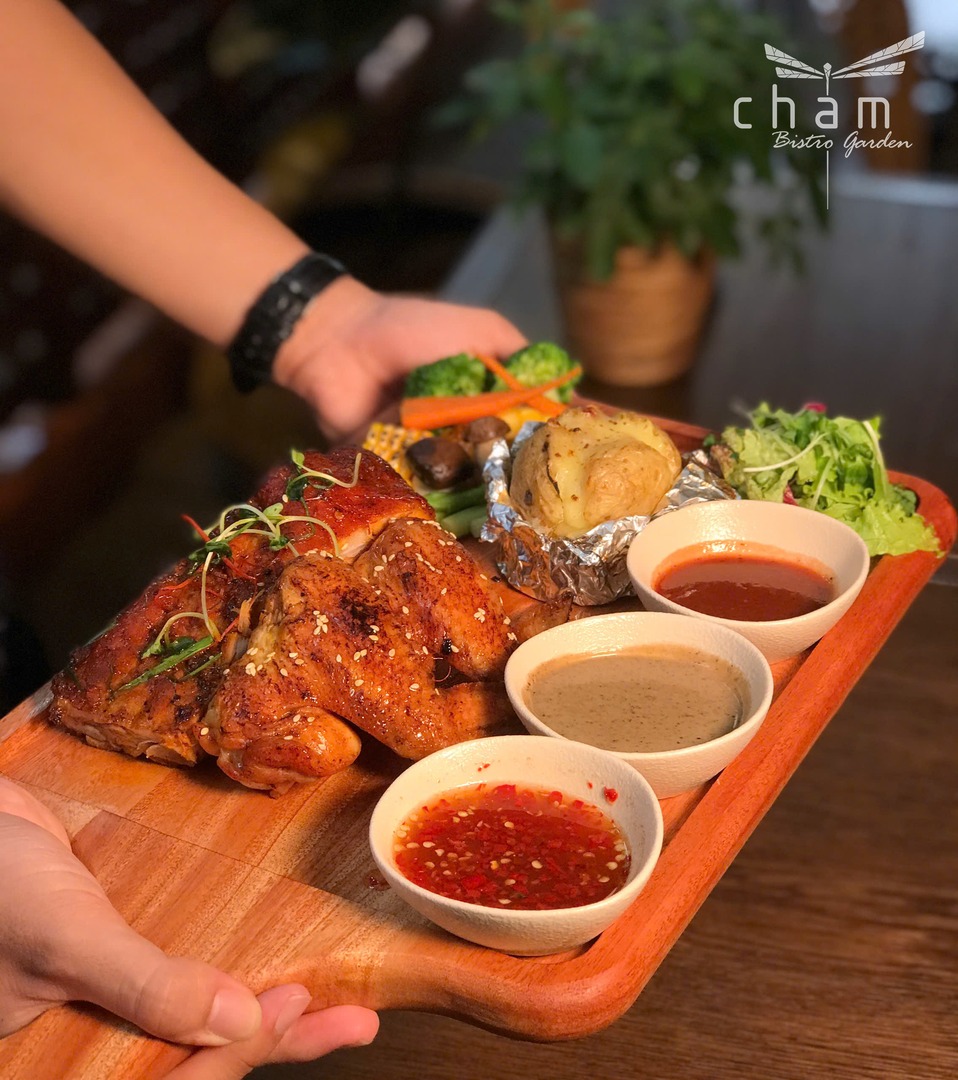 Chạm luôn cố gắng mang đến thực đơn chỉnh chu, ngon miệng và đặc sắc
