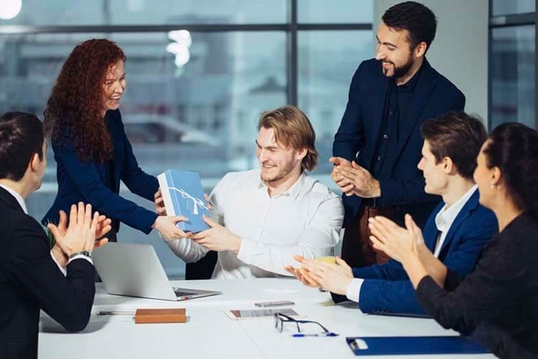 Những lời chúc chia tay để hiện sự văn minh và tích cực trong văn hóa công sở