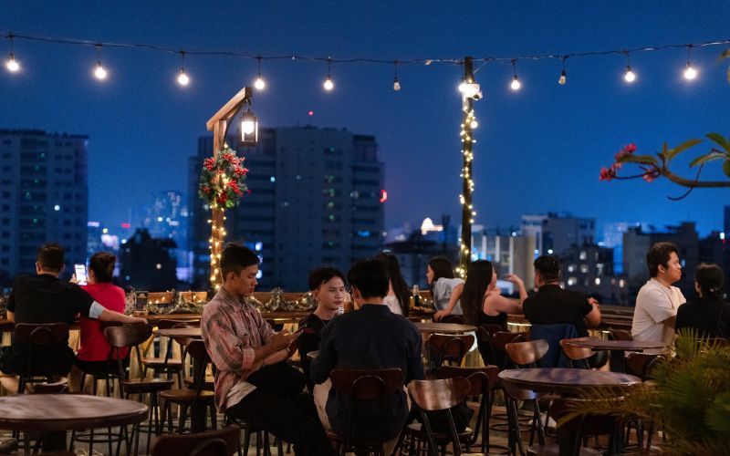 Quán Nhậu Độc Đáo Ở Sài Gòn: Không Gian Lạ - Trải Nghiệm Chất